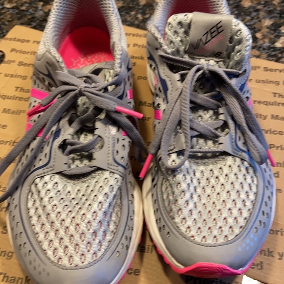 New Balance women’s VAZEE running shoes 👟 7.5. - Picture 2 of 8